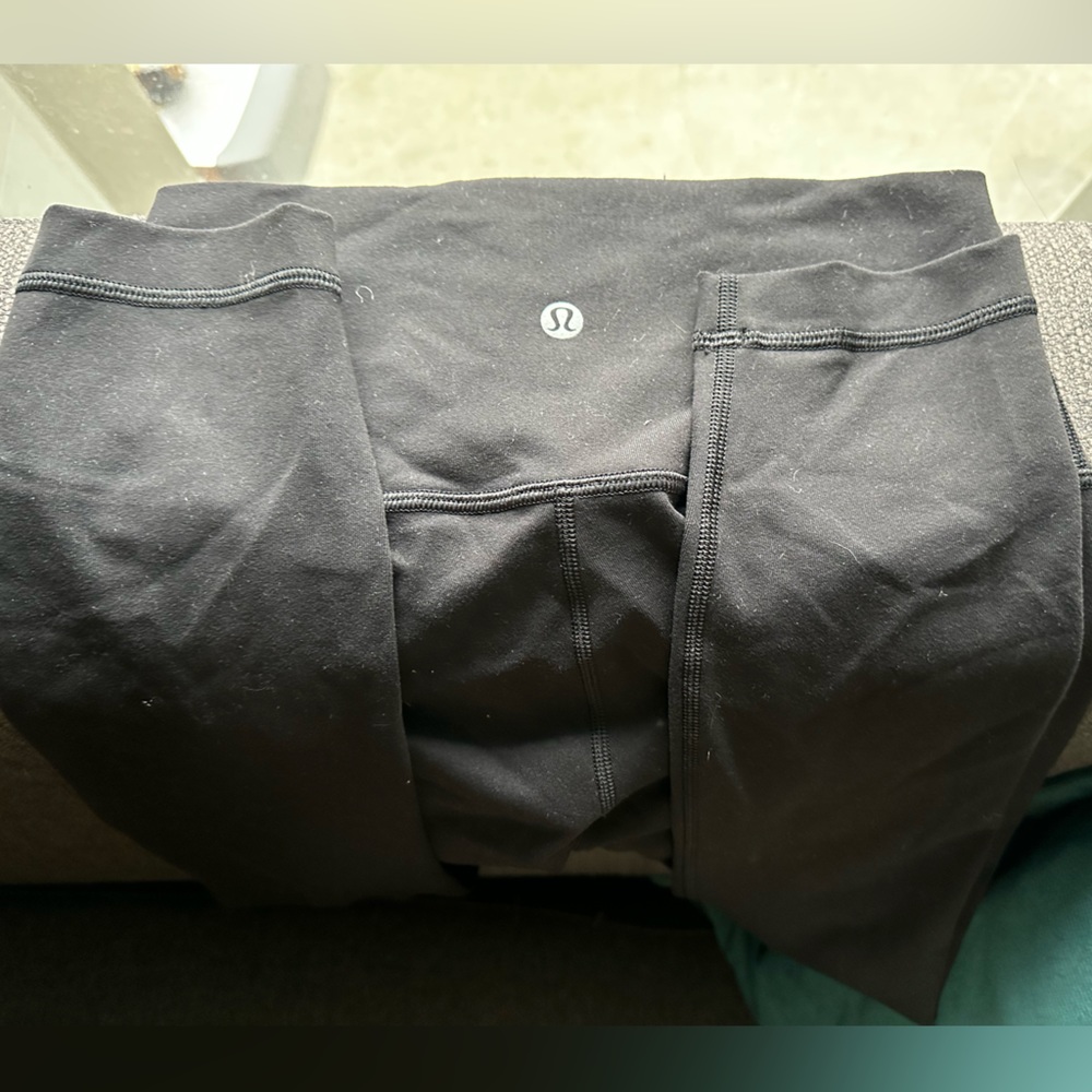 Lululemon Black High-Rise Wunder Under Leggings Size 4. Worn maybe 10 times.